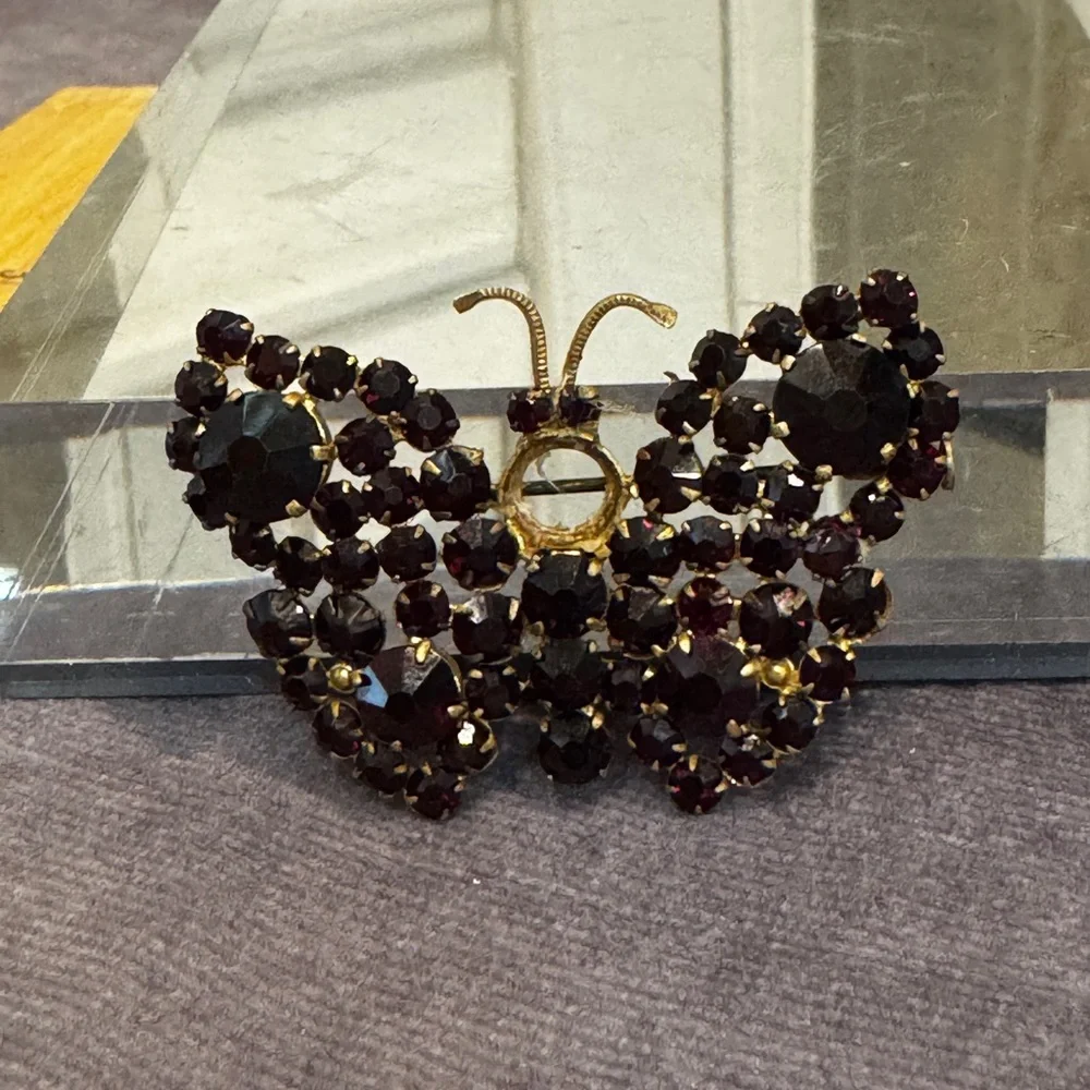 Vintage Elegant‎ Red Ruby Crystal stone Czecho Butterfly Brooch